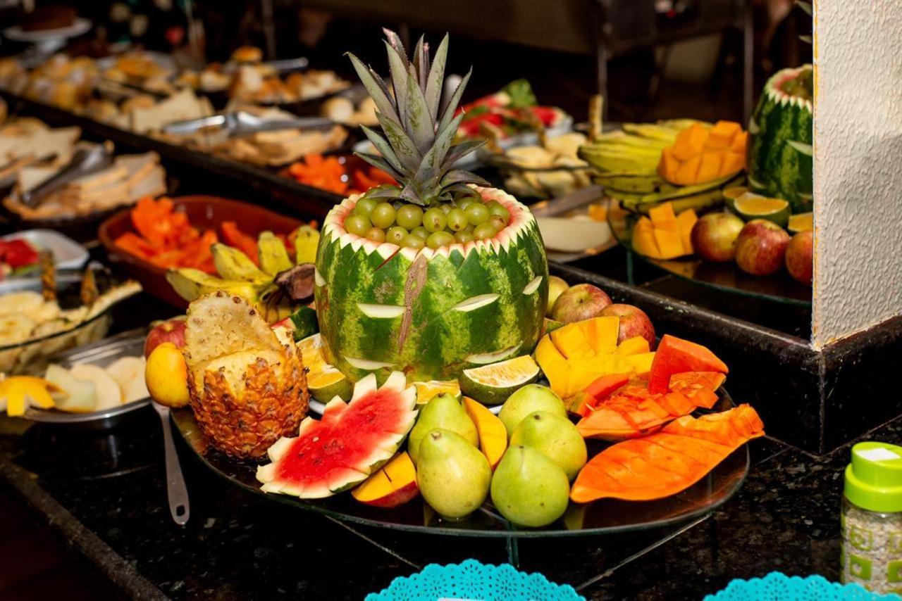 גרבאטה Hotel Tres Palmeiras מראה חיצוני תמונה