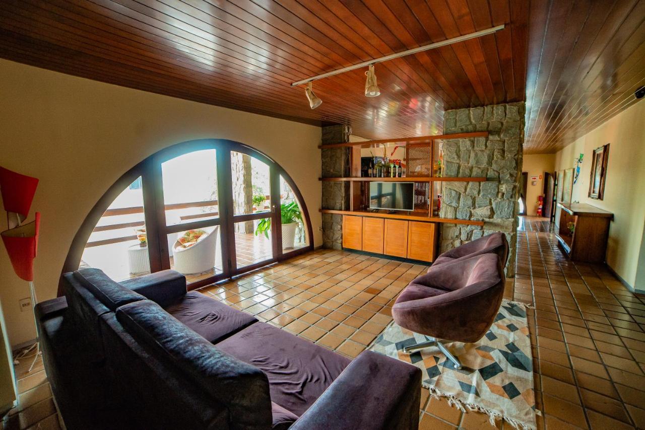 גרבאטה Hotel Tres Palmeiras מראה חיצוני תמונה