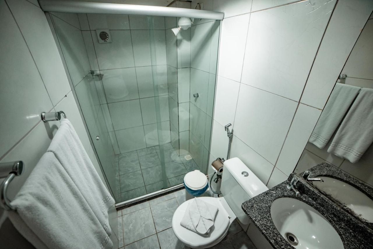 גרבאטה Hotel Tres Palmeiras מראה חיצוני תמונה