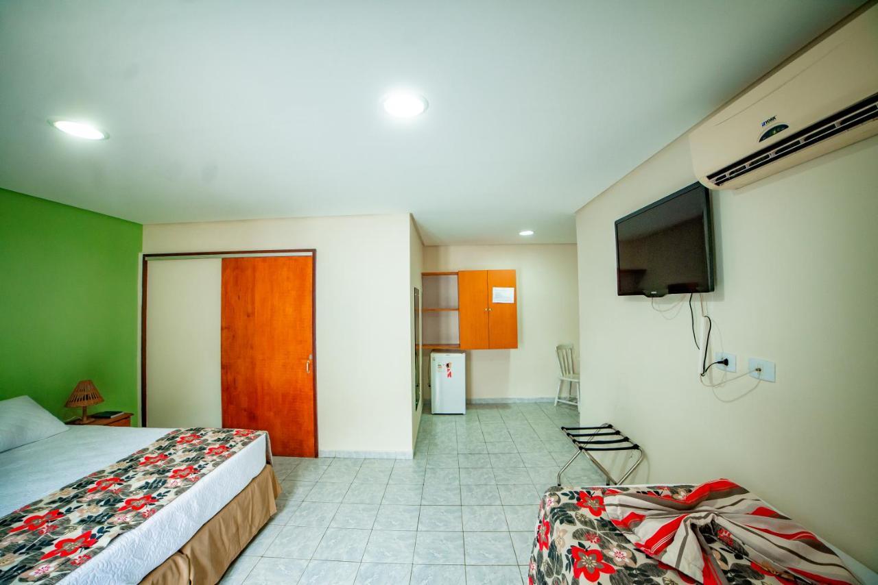 גרבאטה Hotel Tres Palmeiras מראה חיצוני תמונה