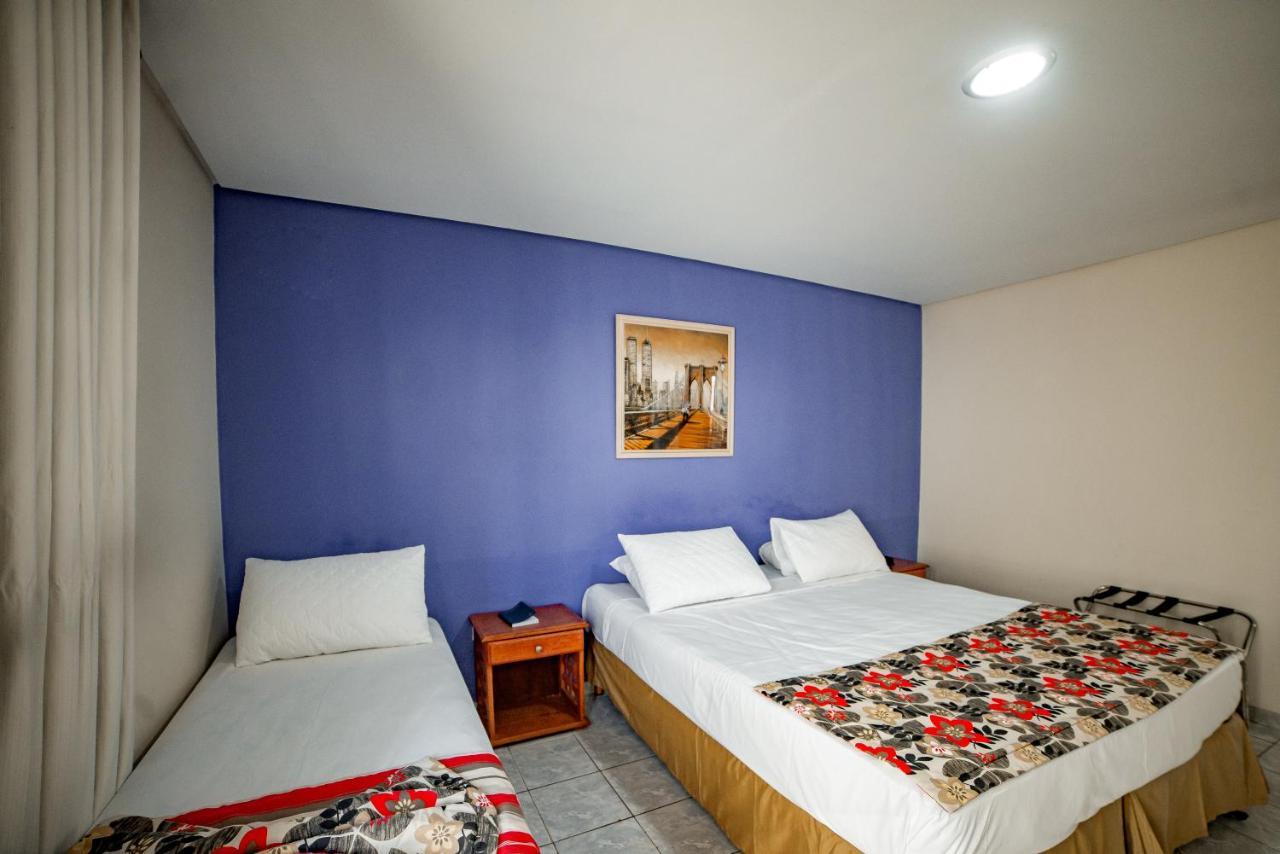 גרבאטה Hotel Tres Palmeiras מראה חיצוני תמונה